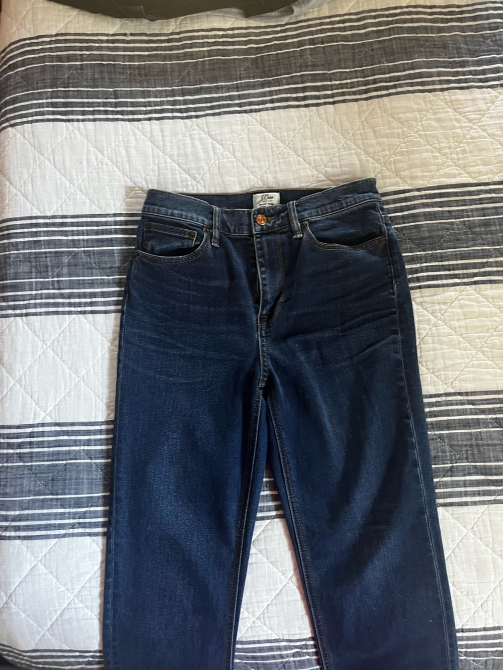 Classic Dark Wash Women's Jeans - Navy Blue